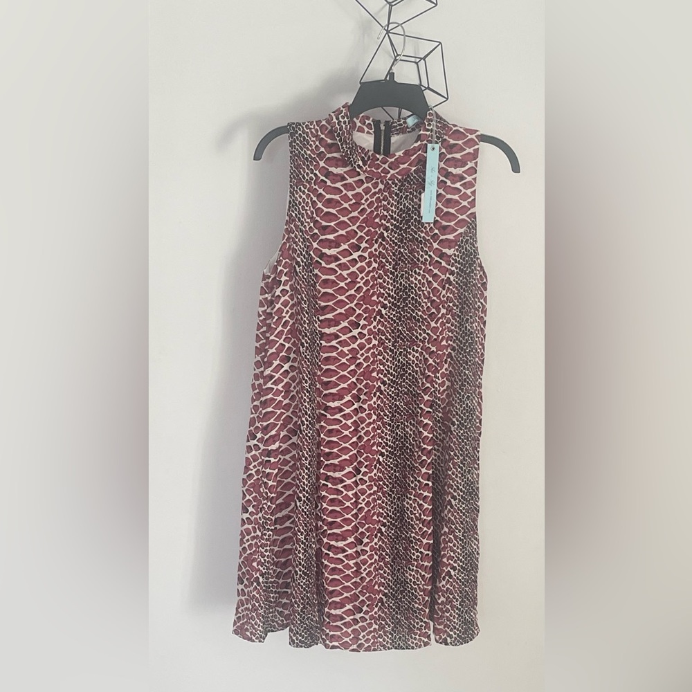 New Women's Fashion She&Sky Dress. Size L. Knee Long
